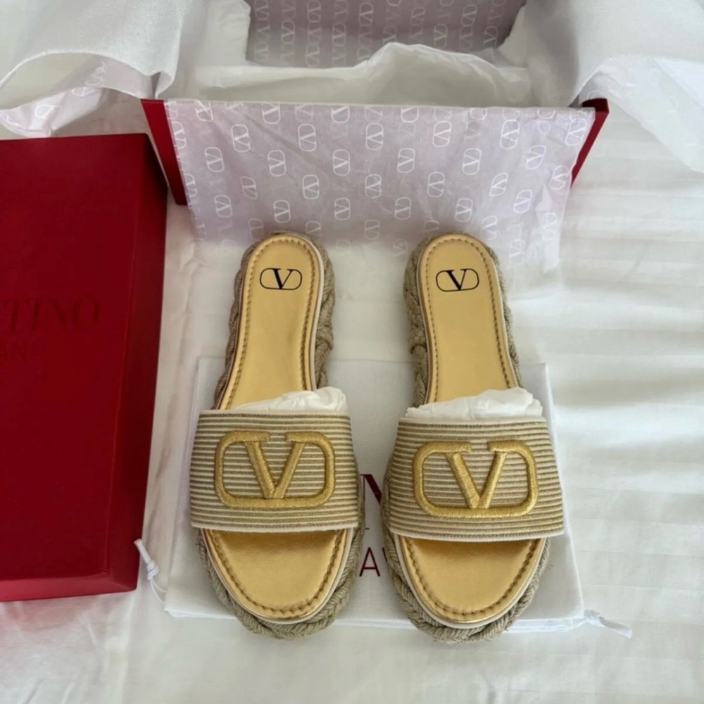 Valentino vlogo espadrille slides size 40.5 Naturale